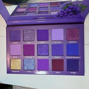 Glamlite Wine Palette
